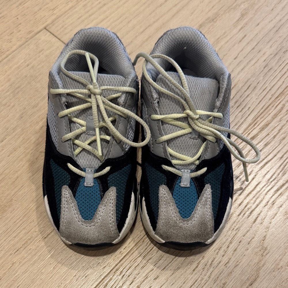 ADIDAS YEEZY BOOST 350 V2 KIDS ‘WAVE RUNNER’